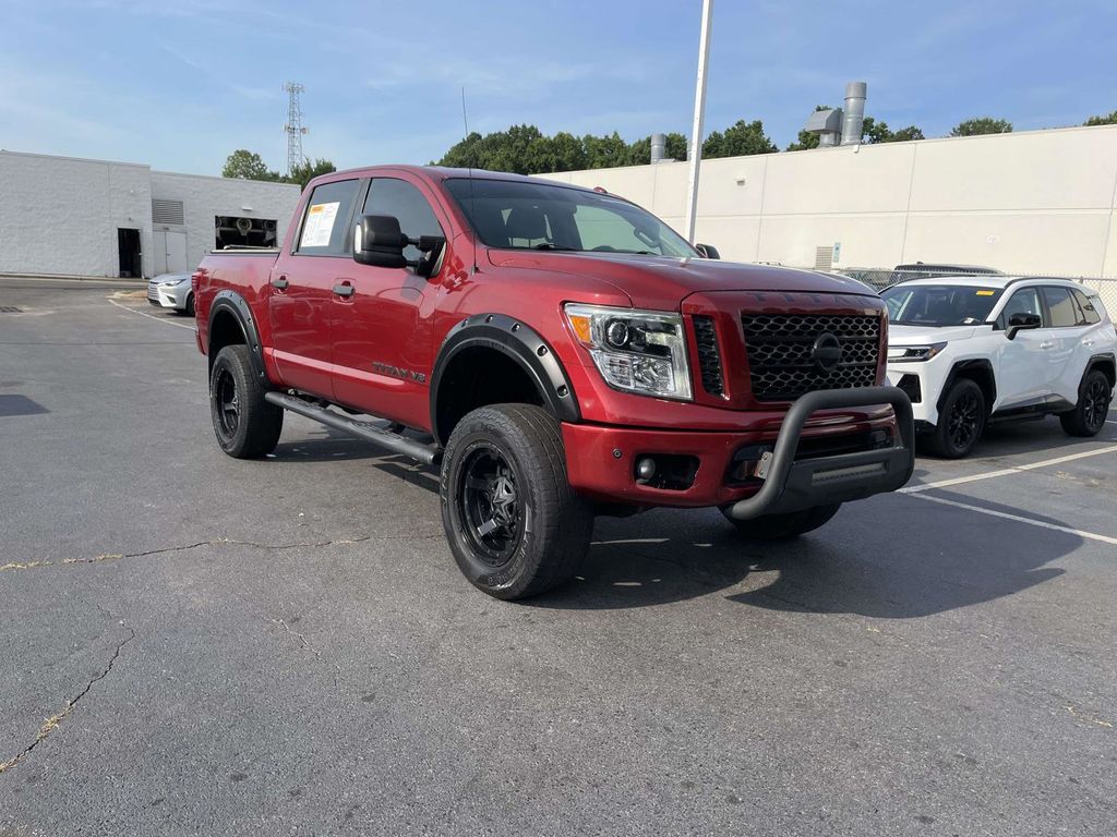 2018 Nissan Titan PRO-4X Crew Cab 4WD