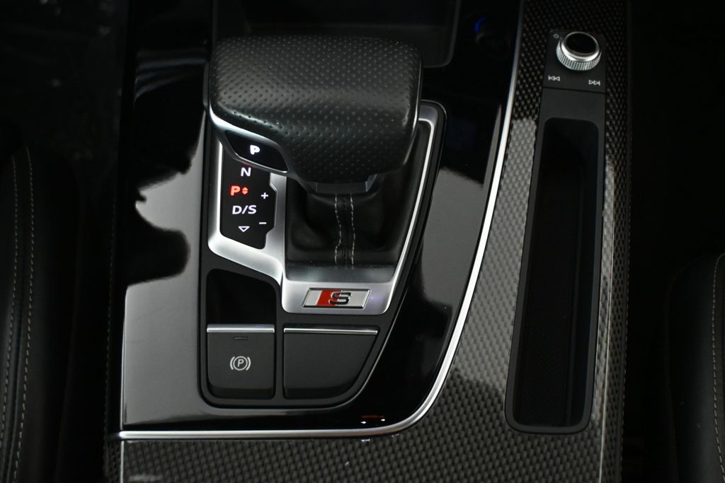 Thumbnail: 2023 Audi SQ5 - 23