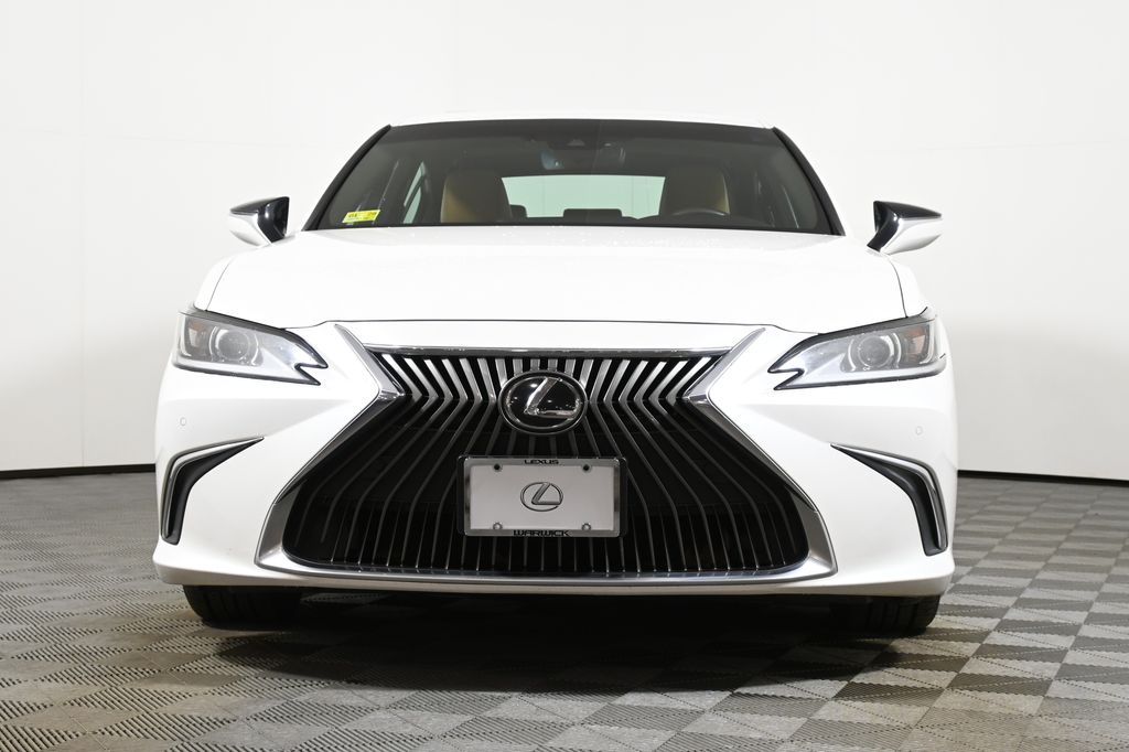 Thumbnail: 2021 Lexus ES - 10
