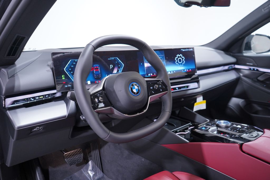 2025 BMW i5 eDrive40 6