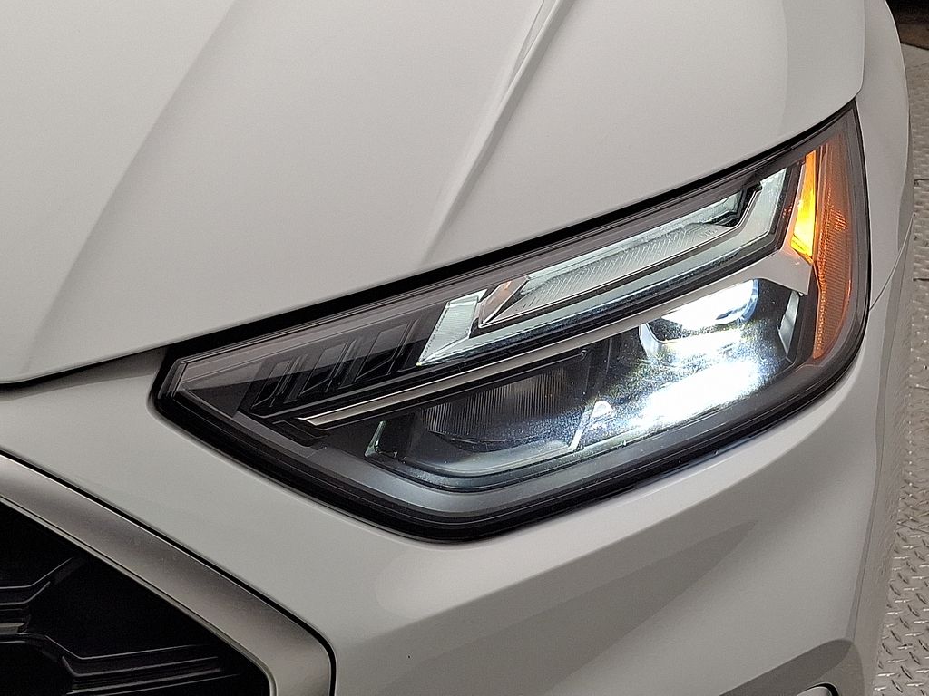 Thumbnail: 2023 Audi Q5 - 9