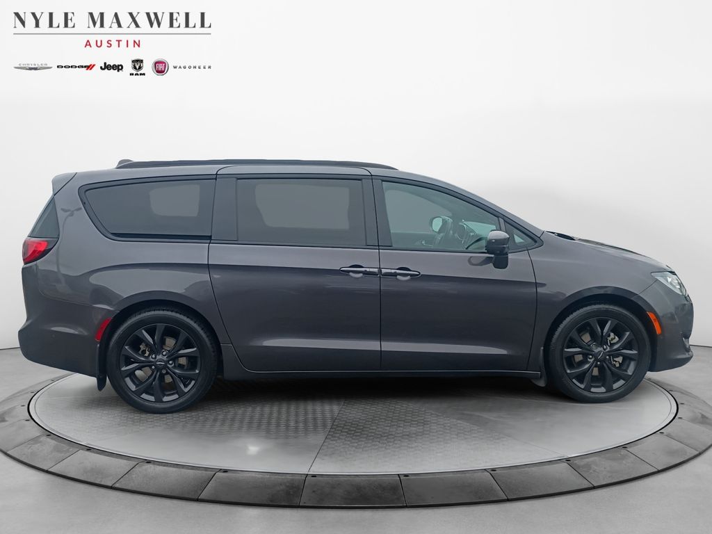 Used Car 2019 Chrysler Pacifica  Touring Plus For Sale Under $20,000 In Austin, Texas