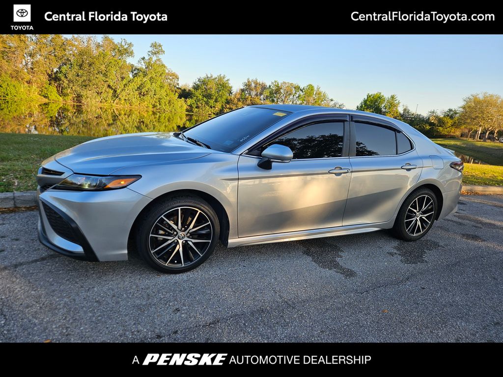 2022 Toyota Camry SE -
                Orlando, FL