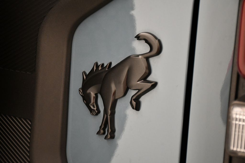 Thumbnail: 2022 Ford Bronco - 10