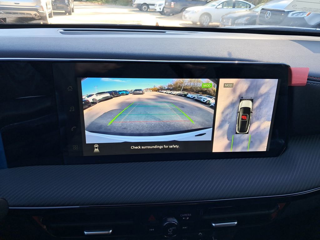 2026 Nissan Kicks SR White at South Hills Kia