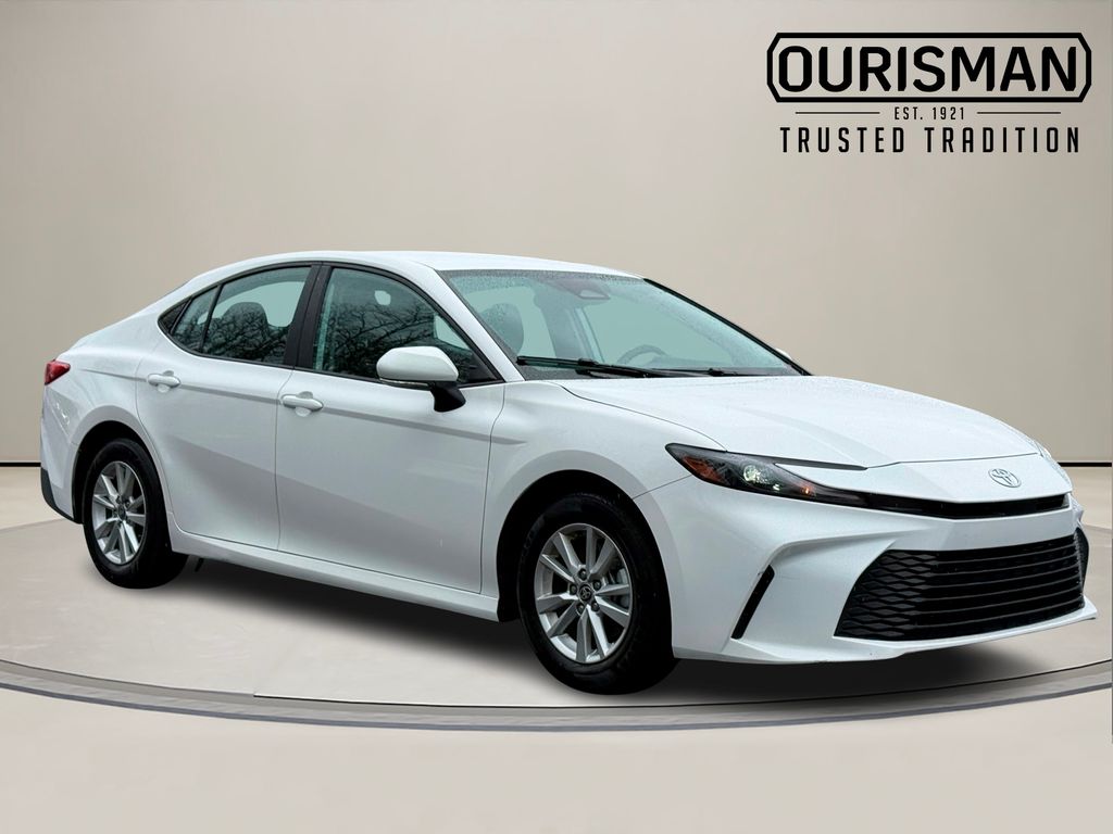 2025 Toyota Camry LE FWD