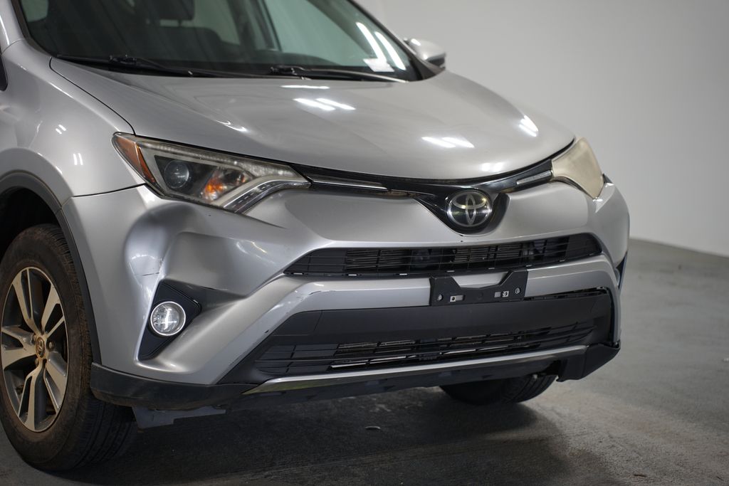 2017 Toyota RAV4 XLE 4