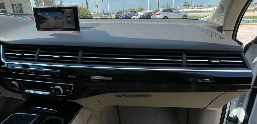 2017 Audi Q7 2.0T Premium Plus White at Autostrade