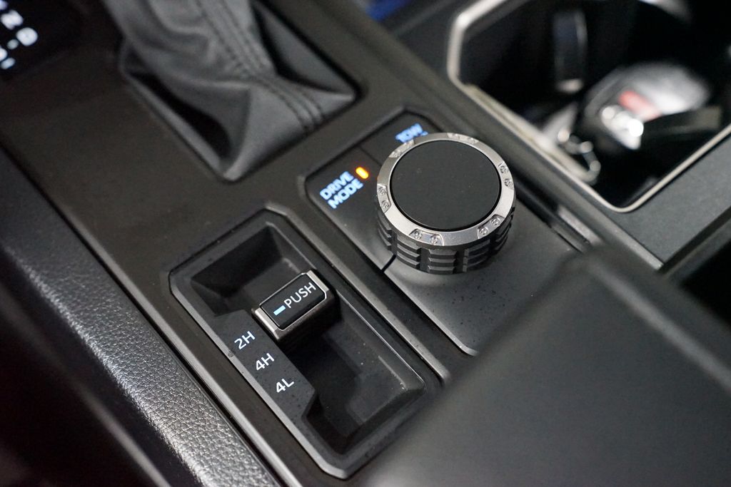 Thumbnail: 2024 Toyota Tundra - 23