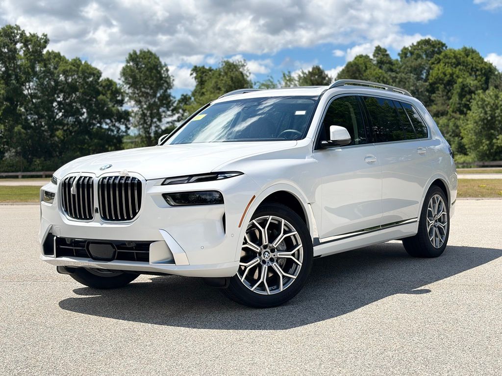Mineral White Metallic 2027 BMW X7 SUV / Crossover All-Wheel Drive 8-Speed Automatic