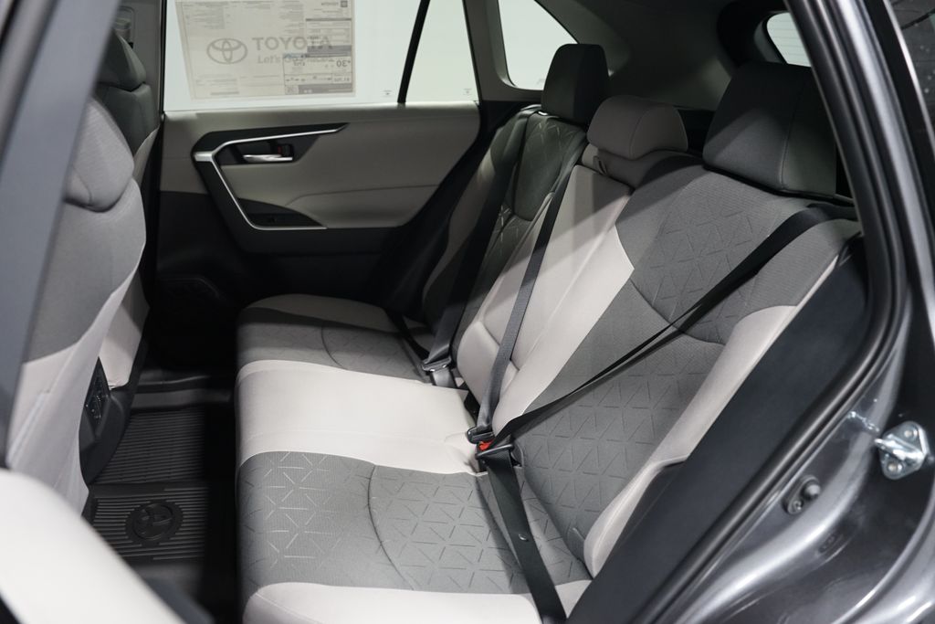 Thumbnail: 2025 Toyota RAV4 - 29