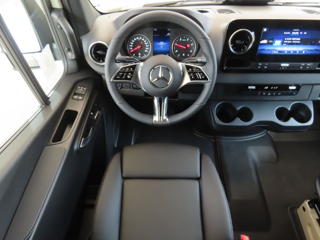 Thumbnail: 2026 Mercedes-Benz Sprinter - 10