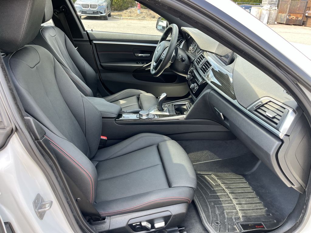 Thumbnail: 2018 BMW 4 Series - 26