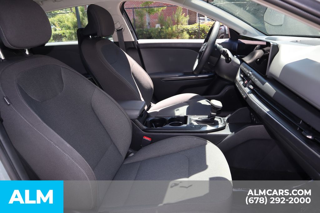 Used 2025 Blue Kia LXS image 27