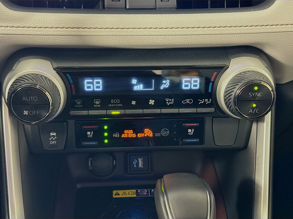 Thumbnail: 2024 Toyota RAV4 - 16