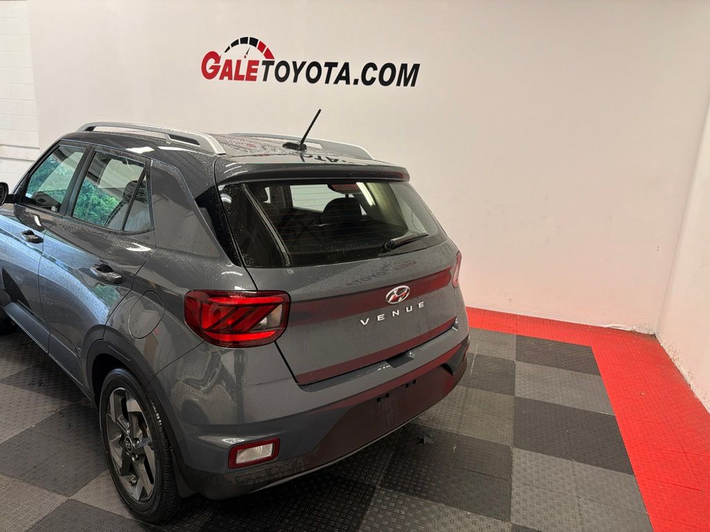 Used 2023 Hyundai Venue SUV