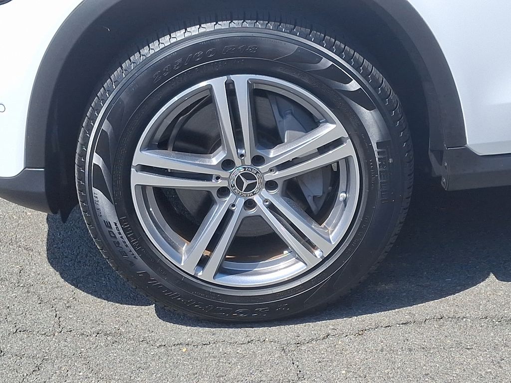 2021 Mercedes-Benz GLC 300 8