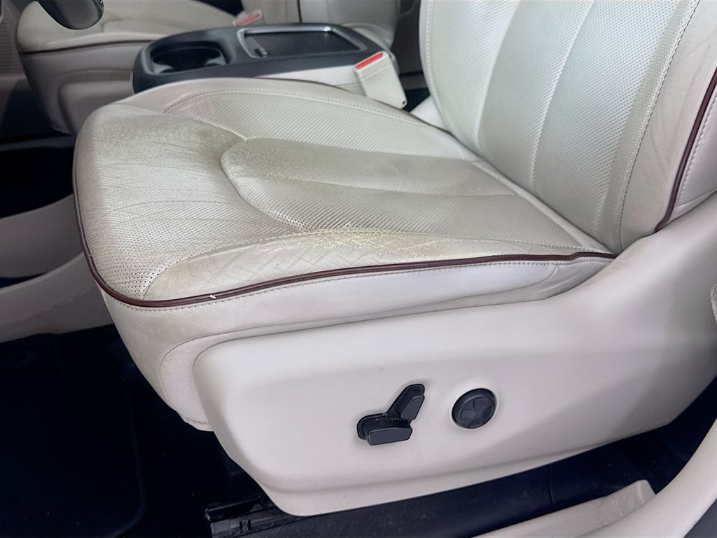 Used Car 2019 Chrysler Pacifica  Limited For Sale Under $20,000 In Austin, Texas