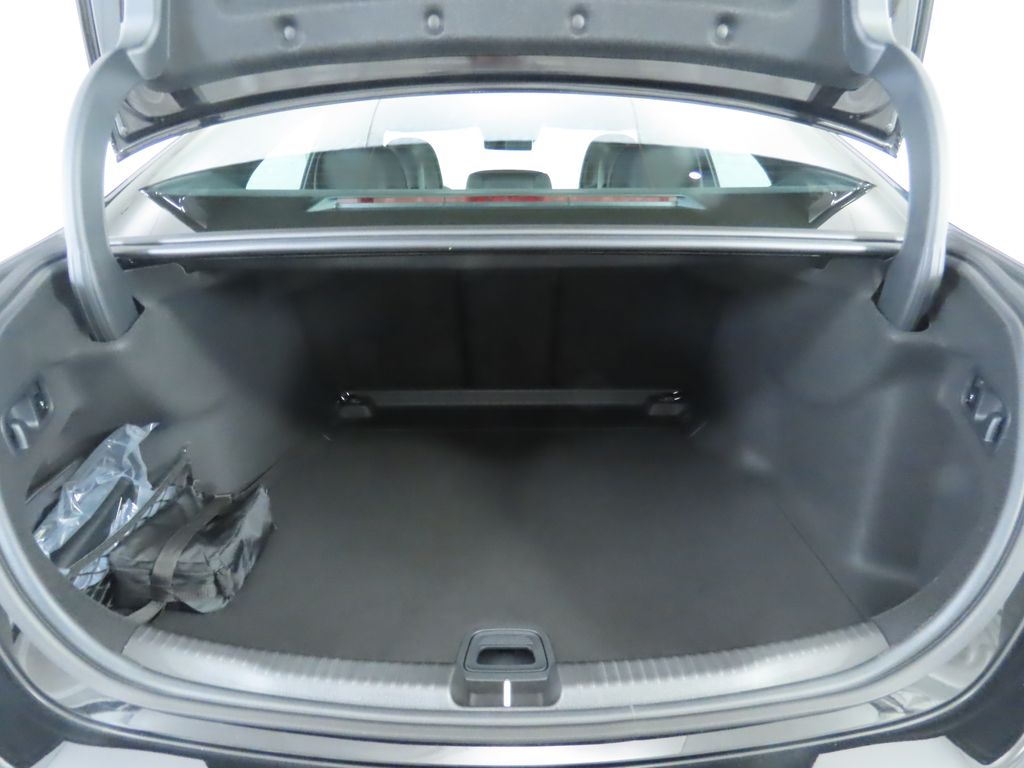 Thumbnail: 2025 Mercedes-Benz C-Class - 30