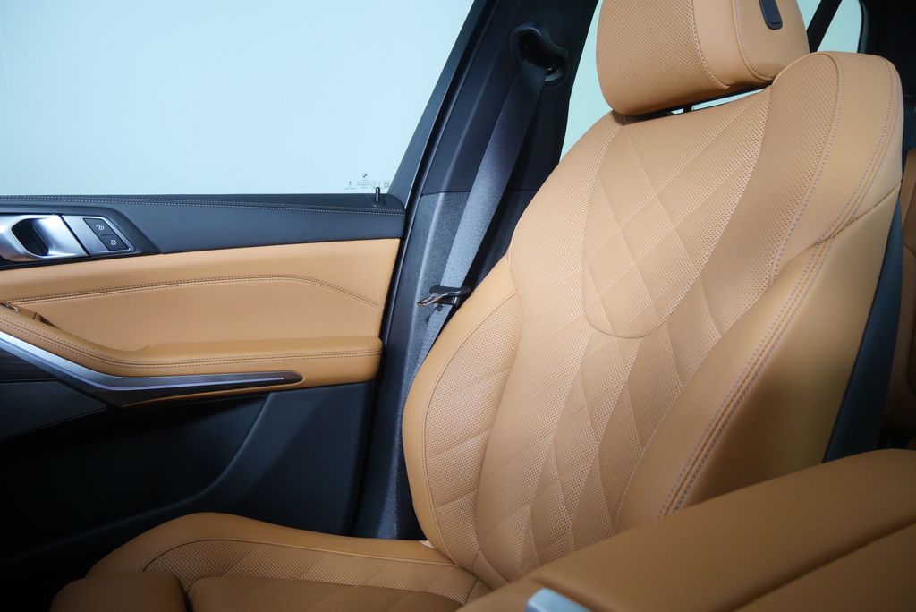 Thumbnail: 2025 BMW X5 - 29