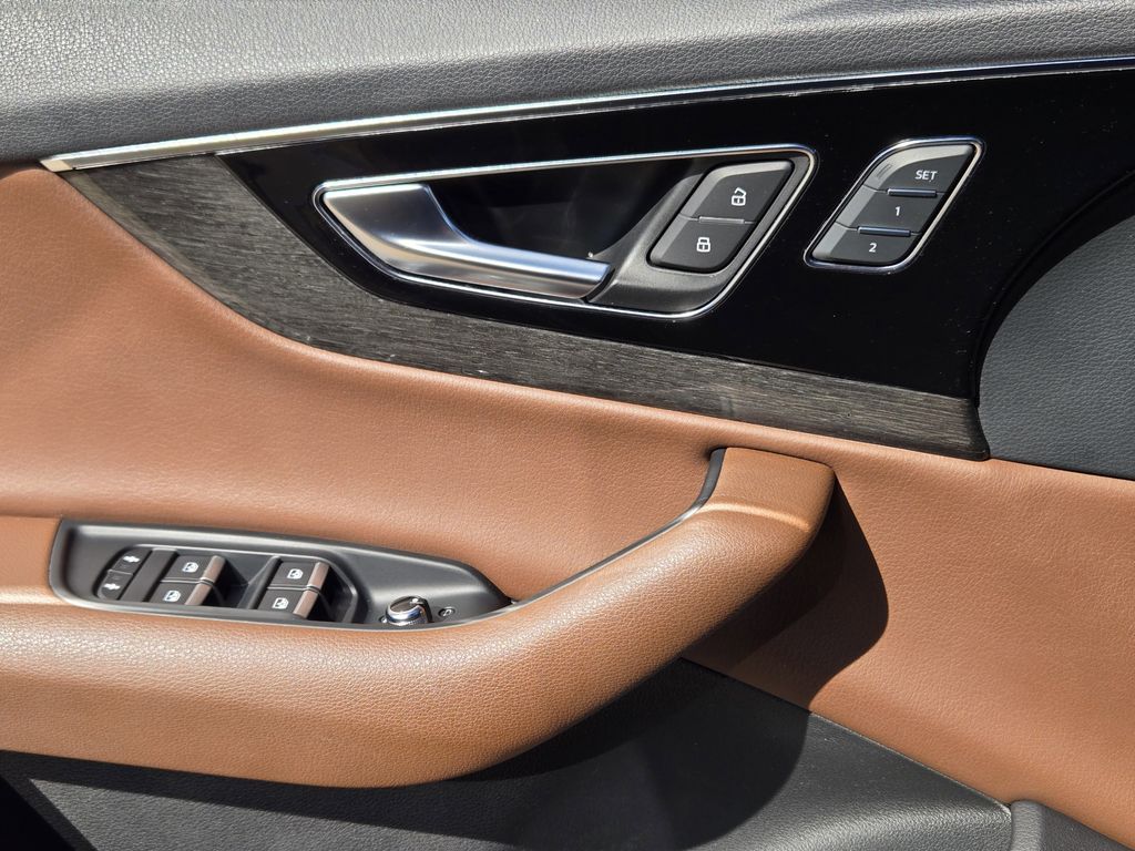 used 2018 Audi Q7 car, priced at $19,492