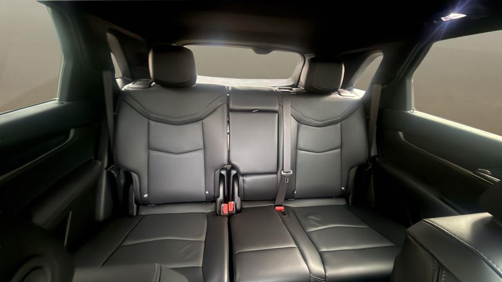 used 2025 Cadillac XT5 car, priced at $37,900