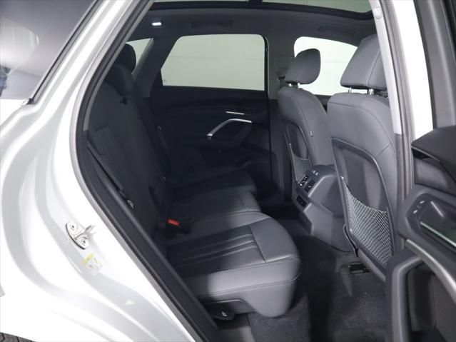 Thumbnail: 2025 Audi Q5 - 24