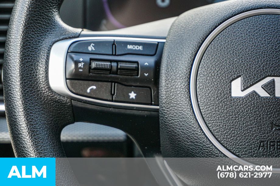 Used 2025 Silver Kia LX image 29
