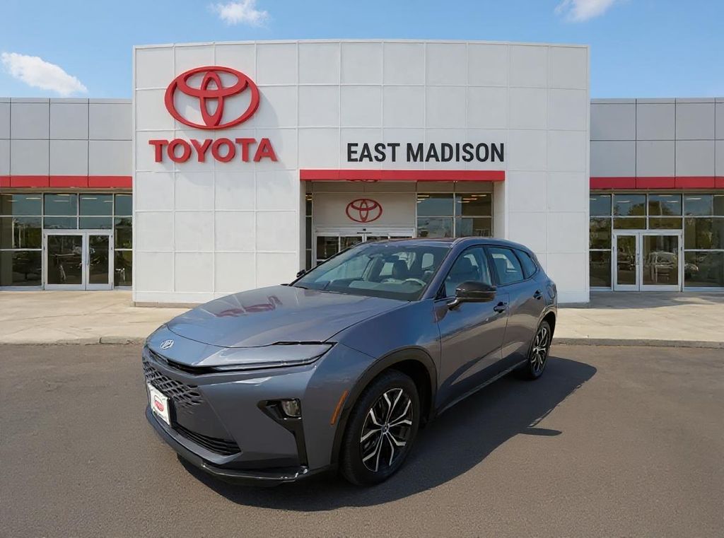 2025 Toyota Crown Signia XLE -
                  Madison, WI