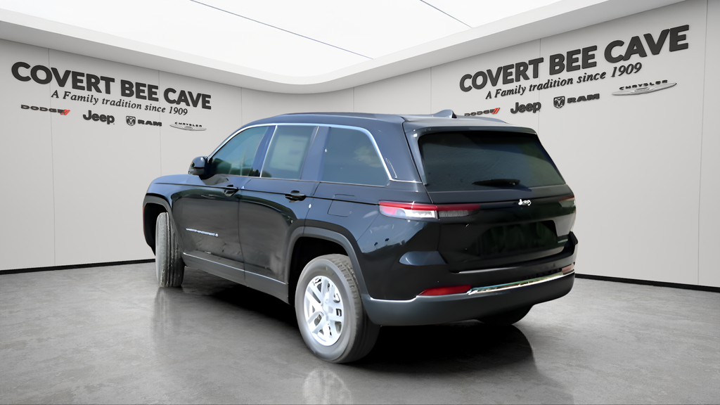 New Car 2025 Jeep Grand Cherokee  Laredo X For Sale In Austin, Texas