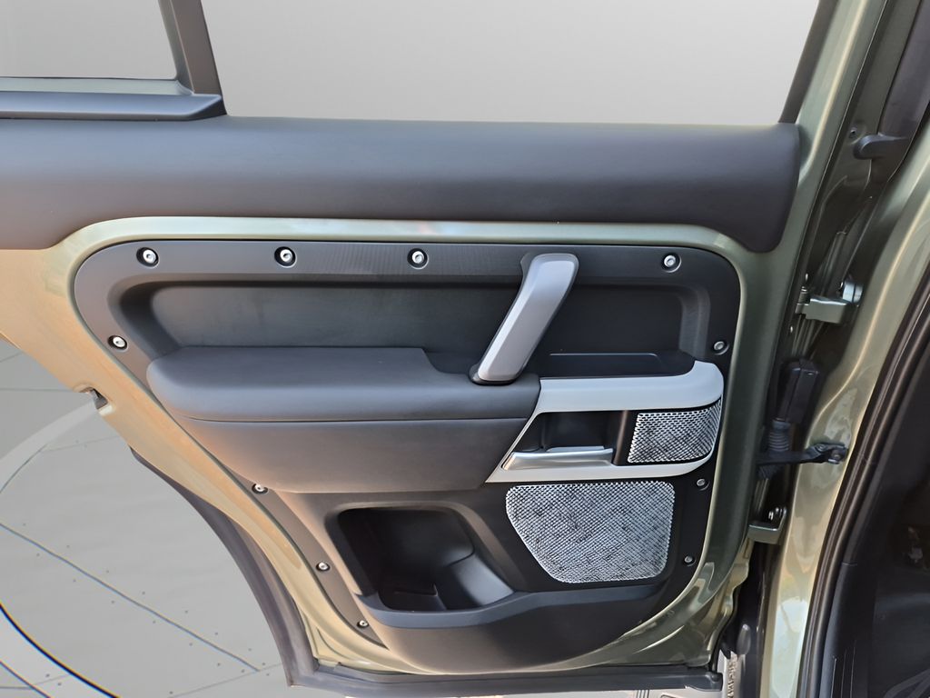Used Car 2024 Land Rover Defender 130  X-dynamic Se For Sale Under $60,000 In Austin, Texas