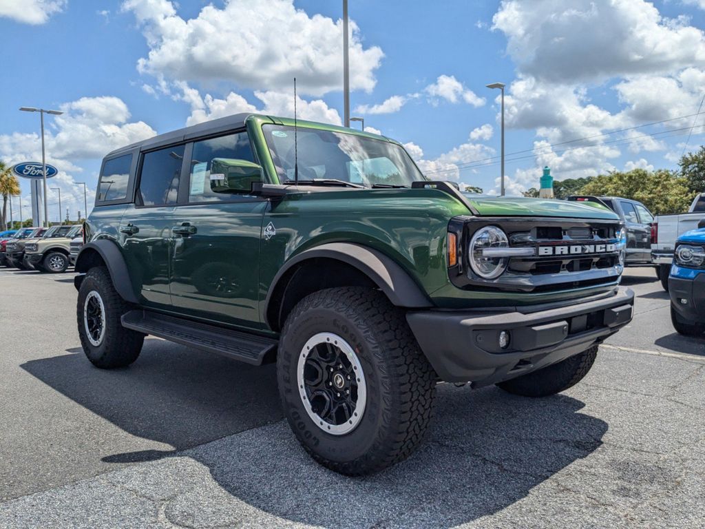 2025 Ford Bronco Outer Banks