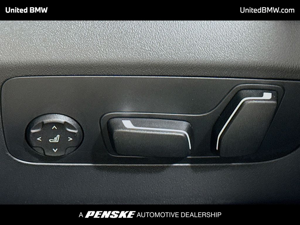 Thumbnail: 2026 BMW 5 Series - 4