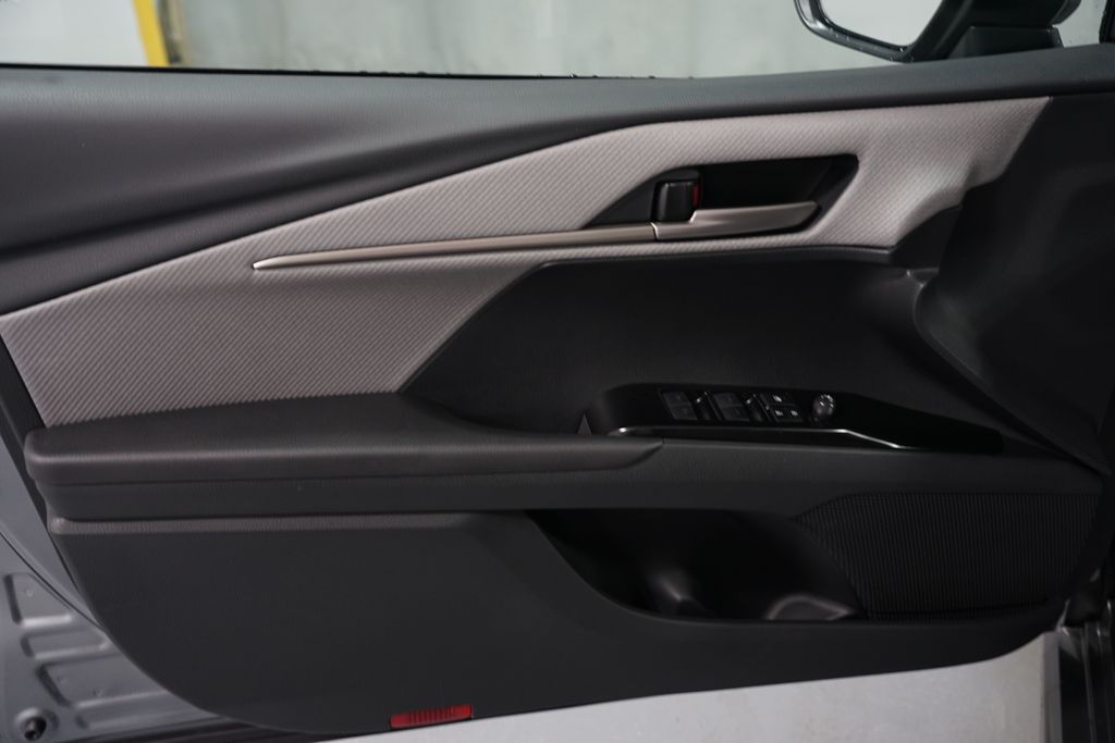 Thumbnail: 2026 Toyota Camry - 31