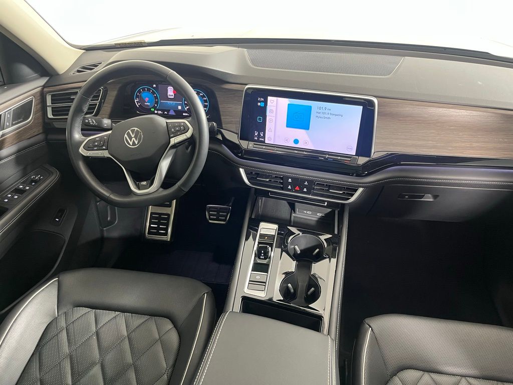 2024 Volkswagen Atlas SEL 19