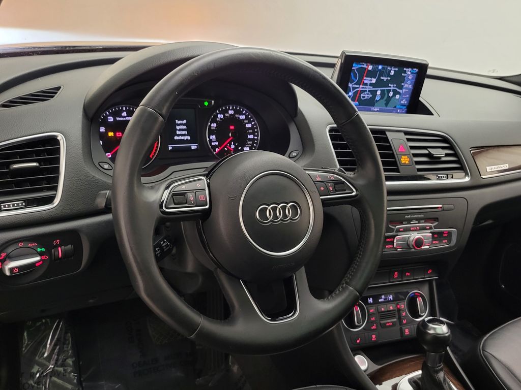 Thumbnail: 2016 Audi Q3 - 26