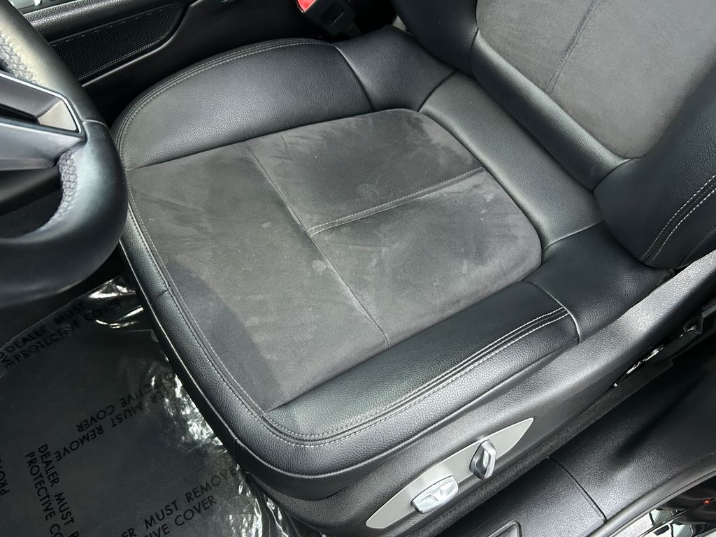 Thumbnail: 2018 Porsche Macan - 15