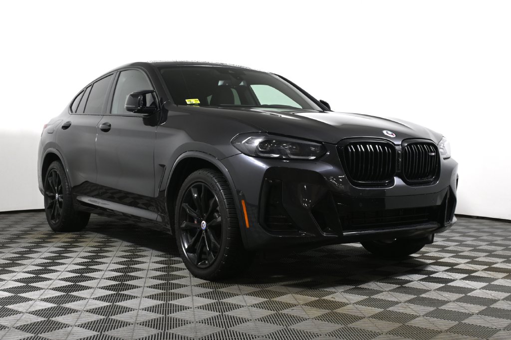 Thumbnail: 2023 BMW X4 - 9