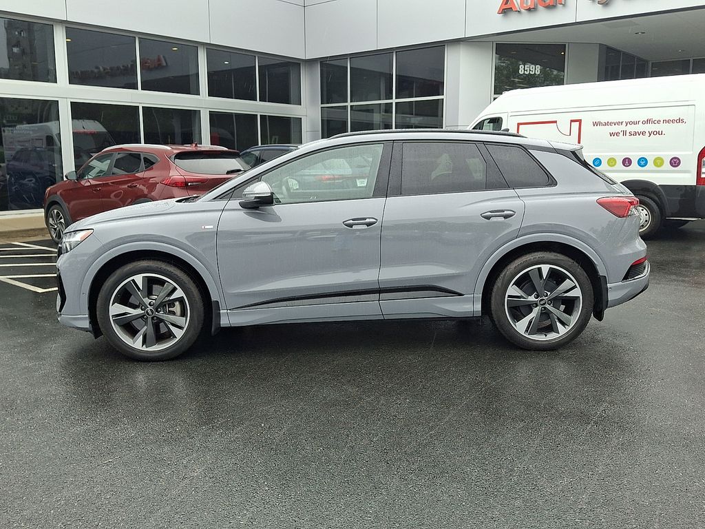 Thumbnail: 2024 Audi Q4 e-tron - 7