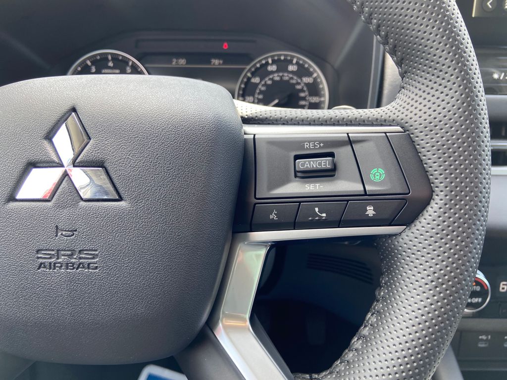2026 Mitsubishi Outlander ES Red at Auto Express Mitsubishi