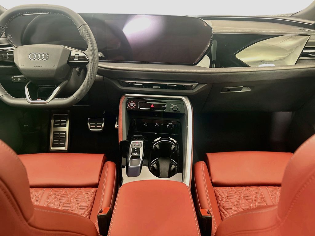 Thumbnail: 2026 Audi SQ5 - 13