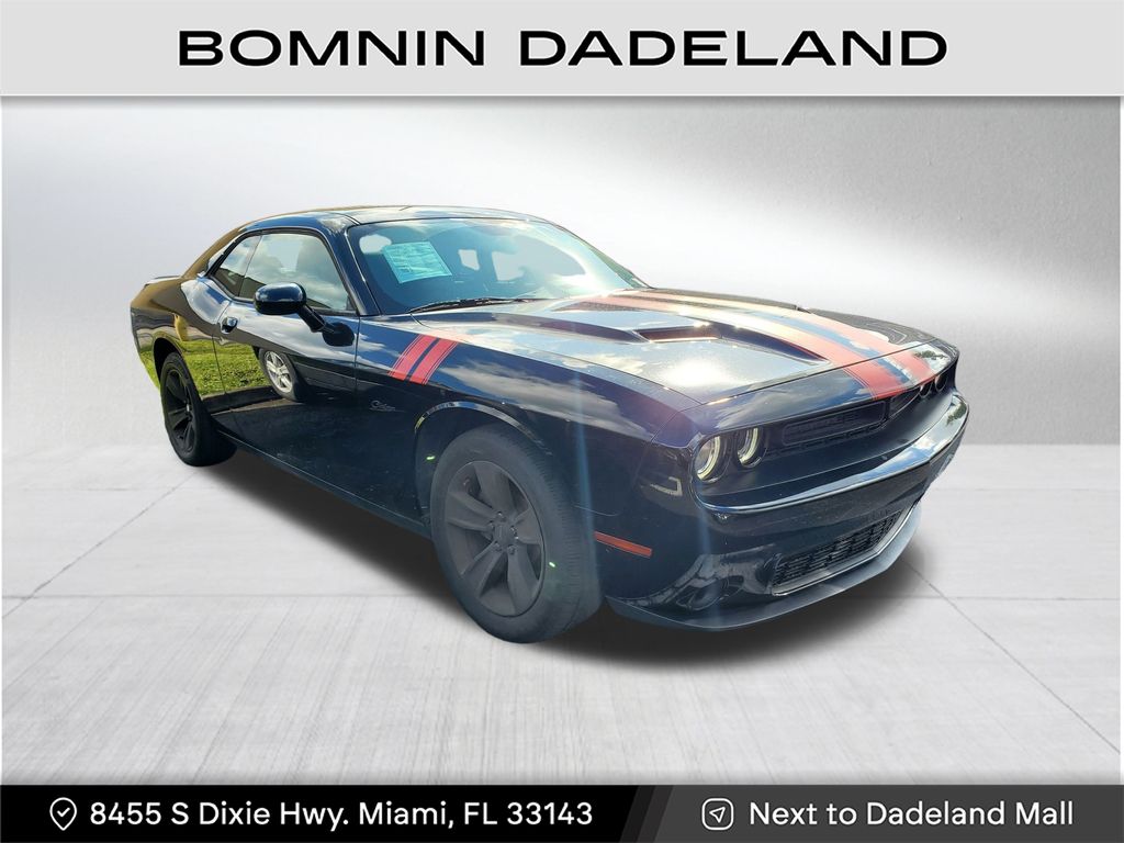 2019 Dodge Challenger SXT photo