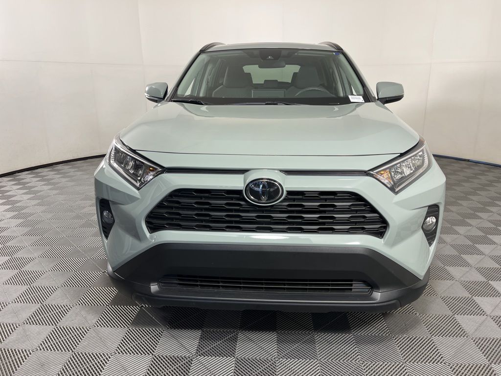 Thumbnail: 2020 Toyota RAV4 - 17