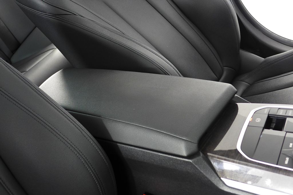 Thumbnail: 2019 BMW 3 Series - 16