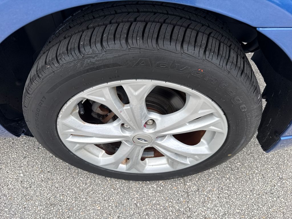 Used 2012 Blue Ford SE image 12