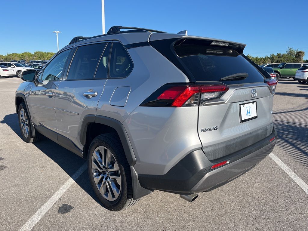 Thumbnail: 2019 Toyota RAV4 - 5