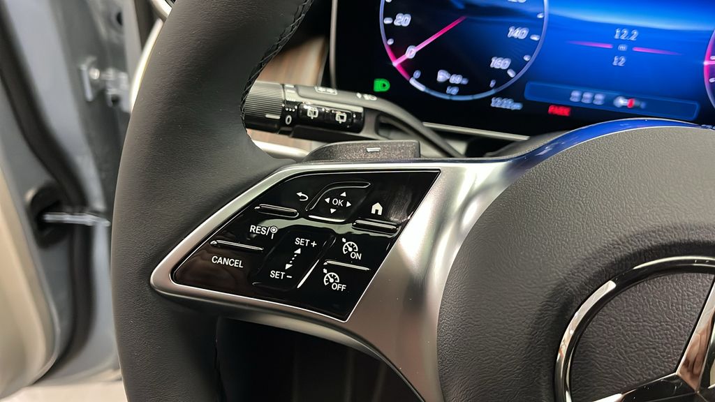 2025 Mercedes-Benz GLC 300 14