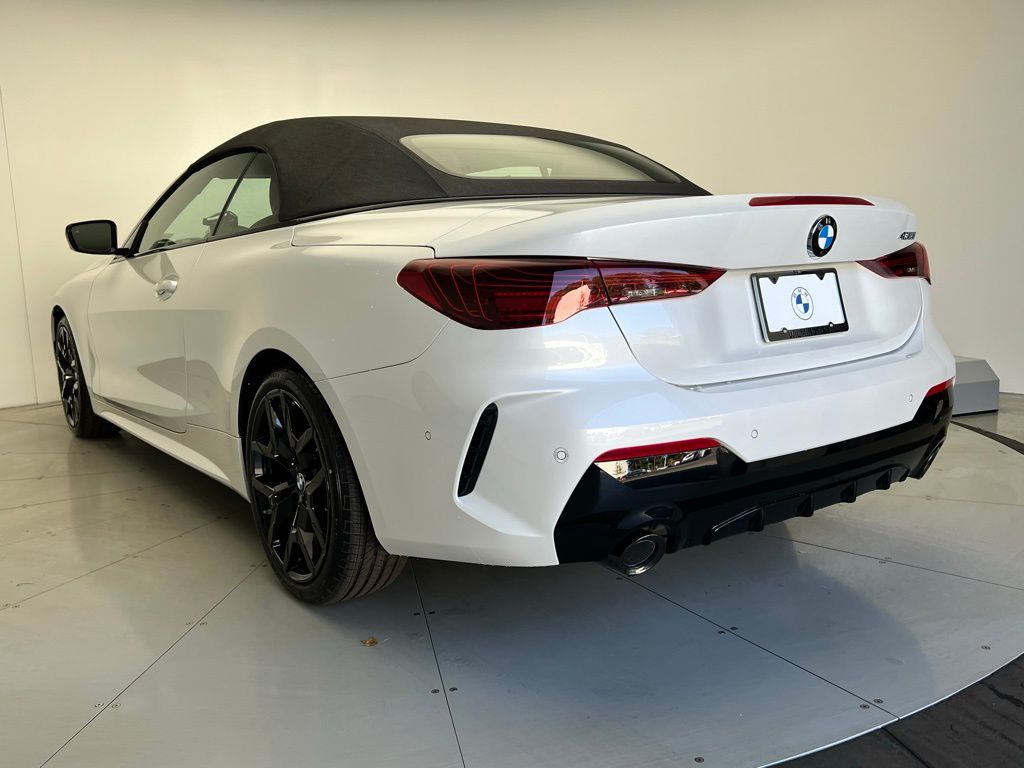 Thumbnail: 2026 BMW 4 Series - 8