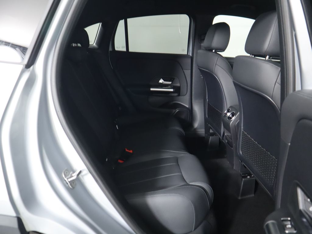 Thumbnail: 2025 Mercedes-Benz GLA - 22