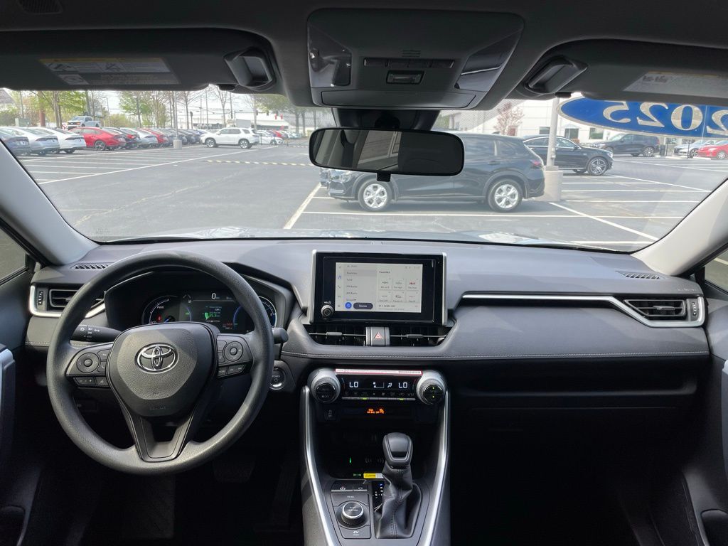 Thumbnail: 2025 Toyota RAV4 - 10